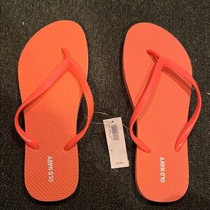 Old Navy Women's Vibrant Coral Sandals